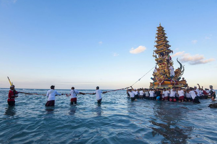 Laut Dan Budaya: Hubungan Manusia Dengan Samudra