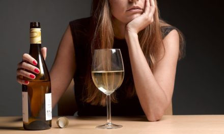 Dampak Konsumsi Alkohol Berlebihan Bagi Kehidupan