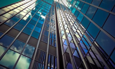 Peran Kaca Dalam Dunia Arsitektur Modern
