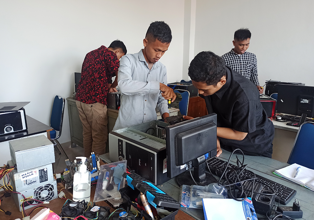 Mengatasi Pengangguran Yang Semakin Banyak Di Era Digital