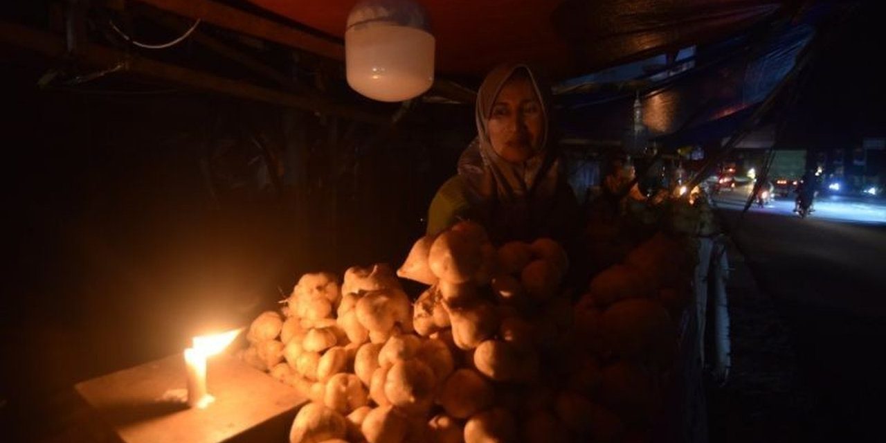 Pemadaman Listrik Jadi Rutinitas: Tantangan Bagi Pelaku Usaha