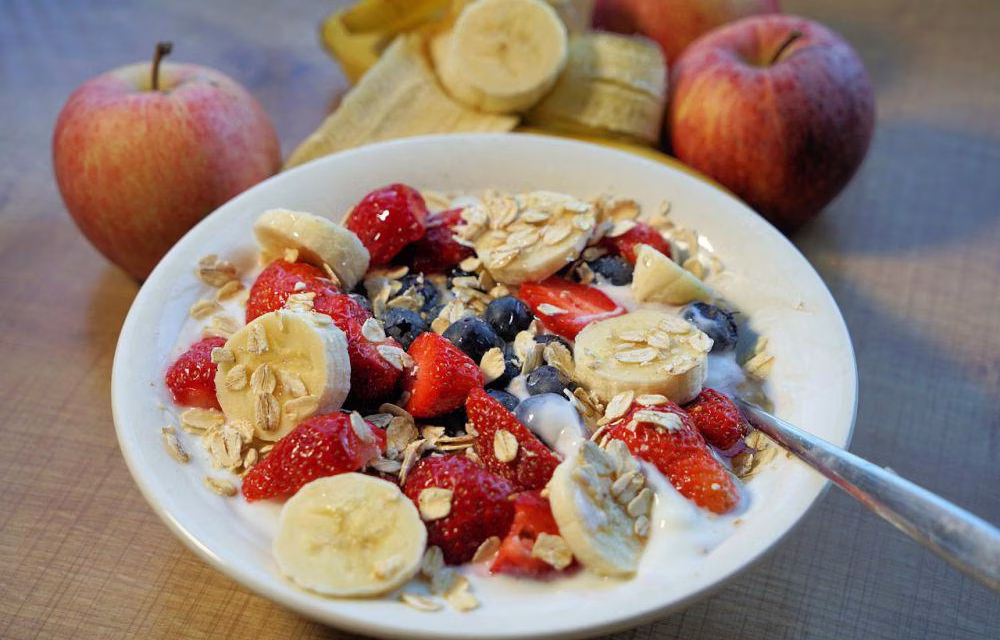 Muesli Untuk Sarapan: Kandungan Gizi, Dan Cara Menyajikannya
