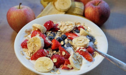 Muesli Untuk Sarapan: Kandungan Gizi, Dan Cara Menyajikannya