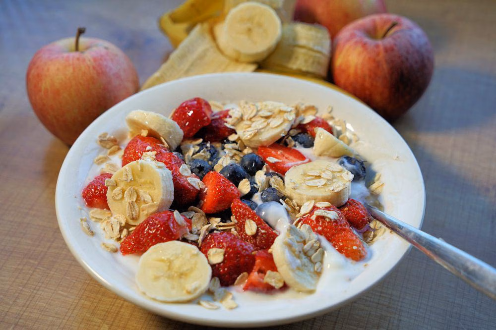 Muesli Untuk Sarapan: Kandungan Gizi, Dan Cara Menyajikannya