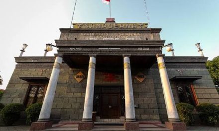 Sampoerna Dan Perkembangan Industri Rokok Di Indonesia