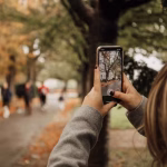 Fotografi Dengan Ponsel: Gadget Menghasilkan Gambar Menarik