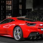 Mobil Ferrari: Desain Sporty, Performa Mesin, Teknologi Modern